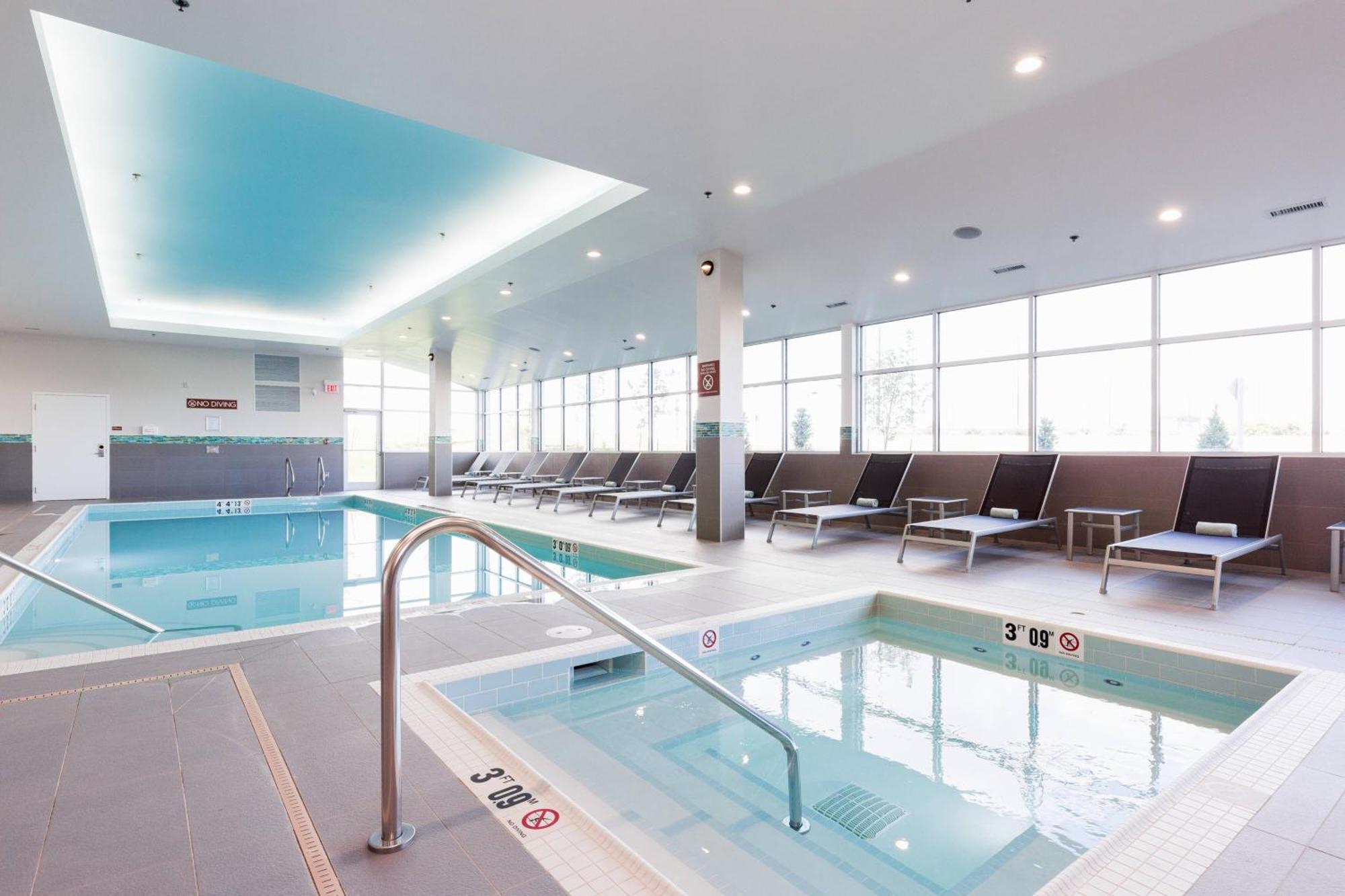 Towneplace Suites By Marriott Edmonton South Extérieur photo