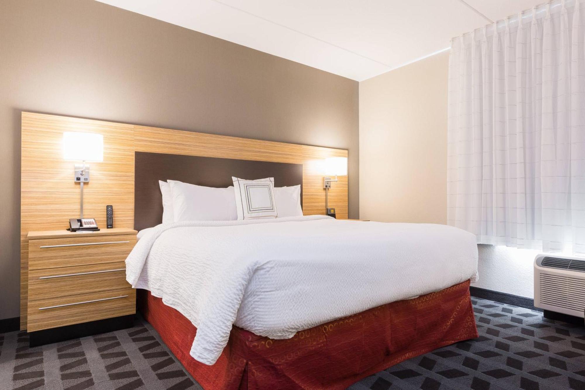 Towneplace Suites By Marriott Edmonton South Extérieur photo