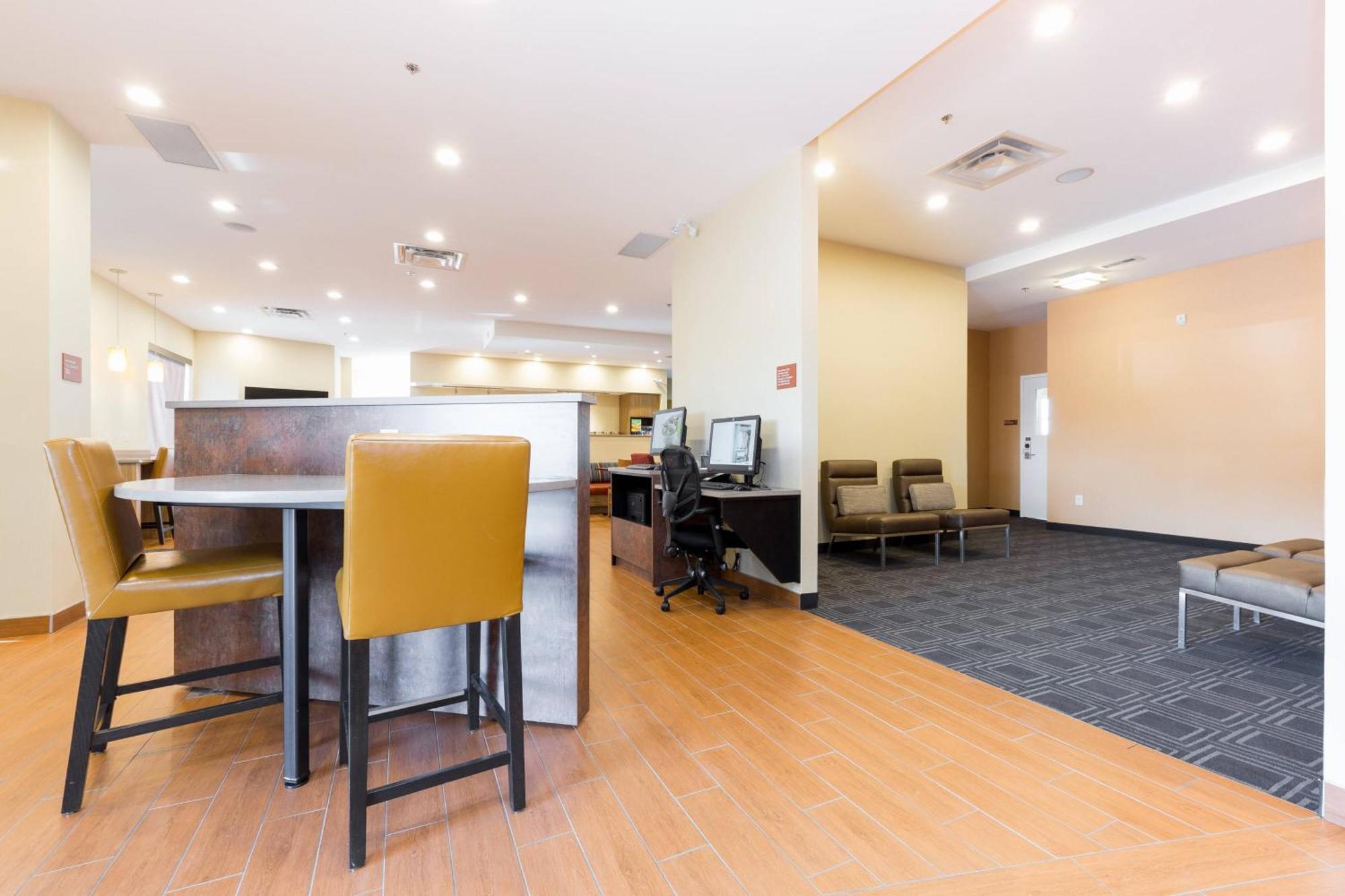 Towneplace Suites By Marriott Edmonton South Extérieur photo