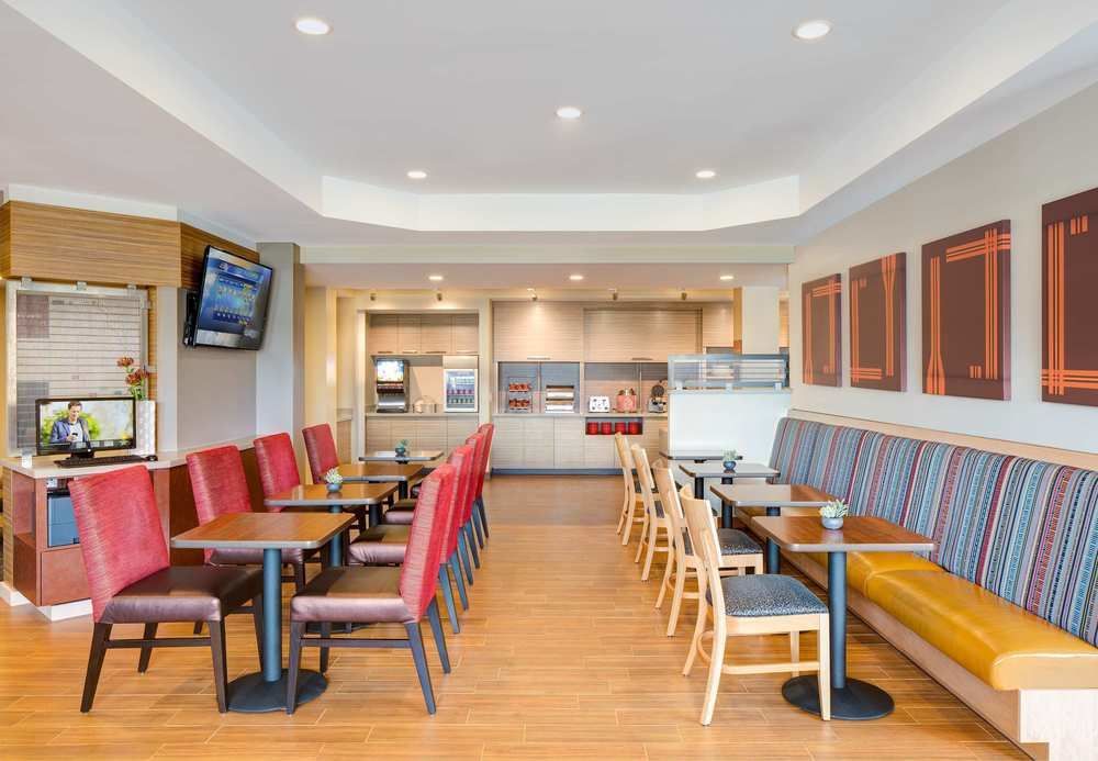 Towneplace Suites By Marriott Edmonton South Extérieur photo