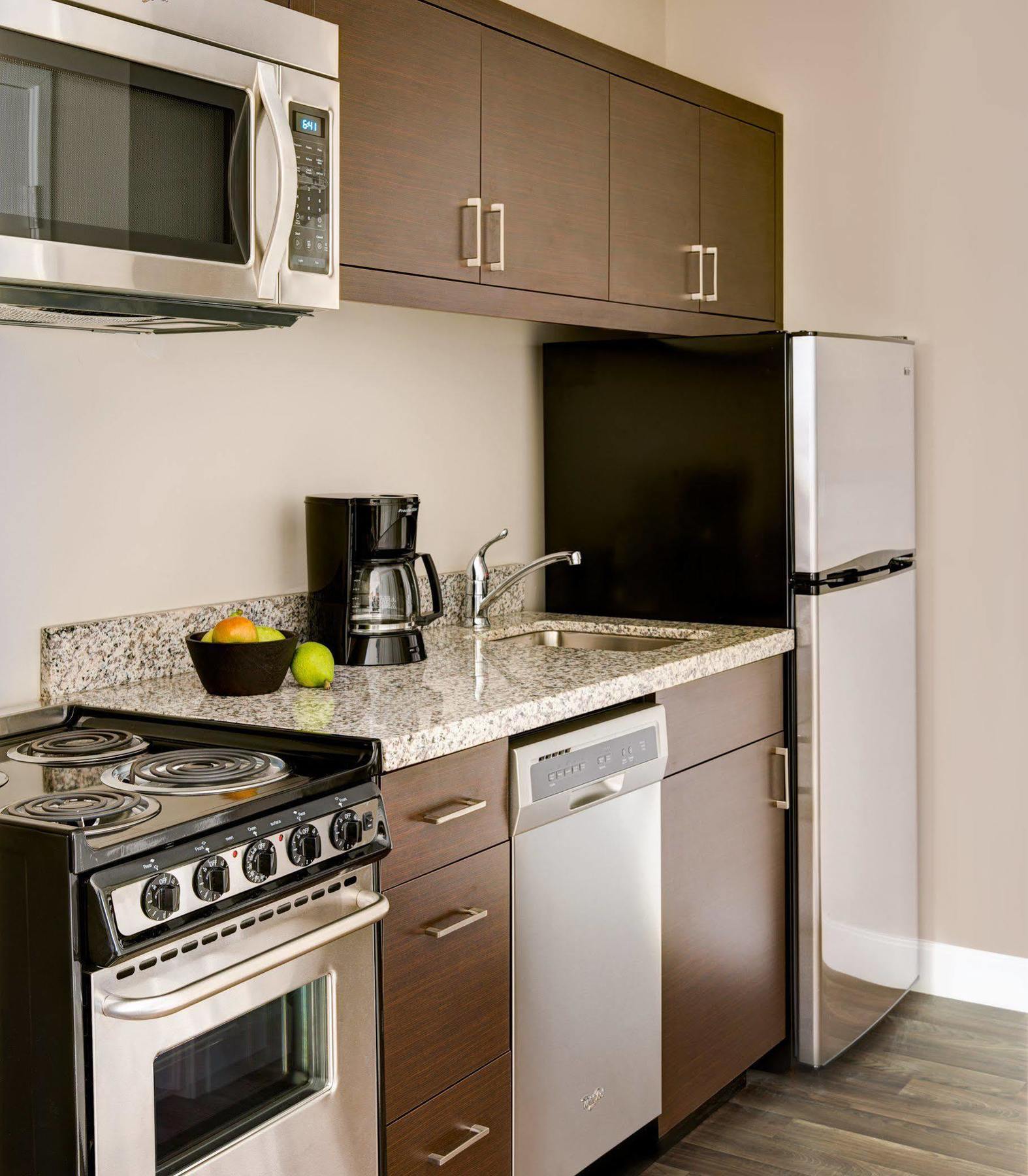 Towneplace Suites By Marriott Edmonton South Extérieur photo