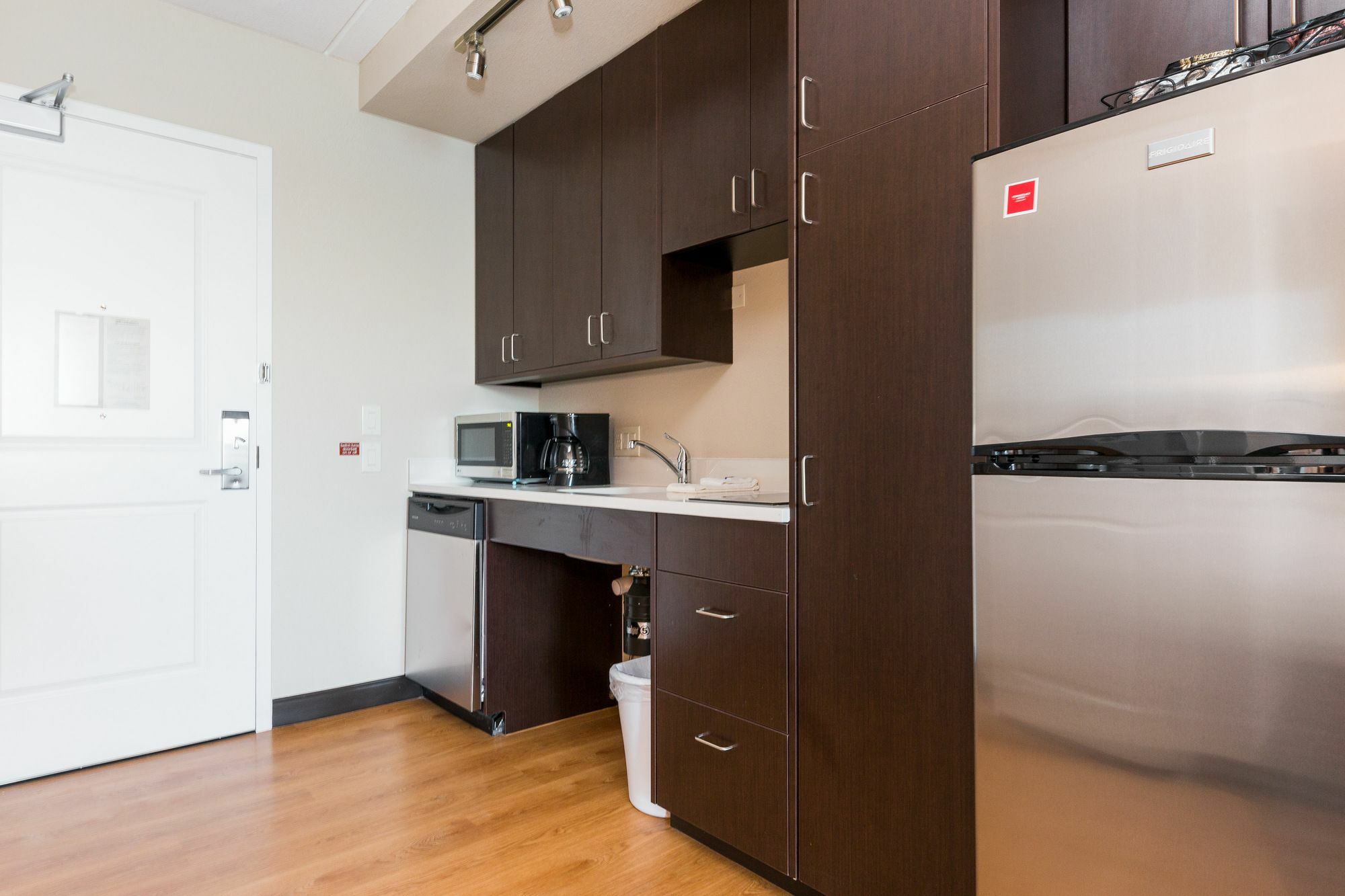 Towneplace Suites By Marriott Edmonton South Extérieur photo
